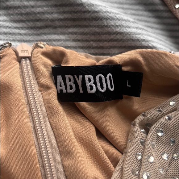 Elegant Halter Neck Dress with Silver Accents - Picture 6 of 13